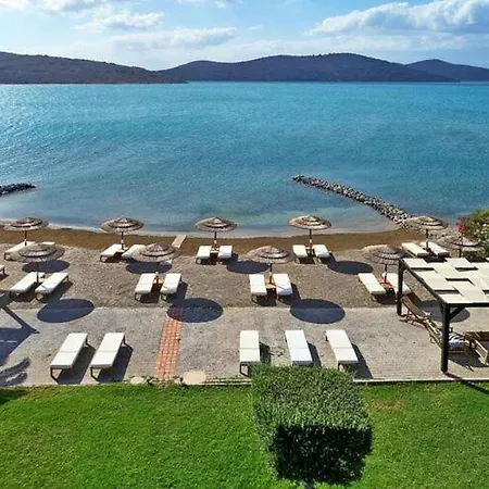 Willa With A Private Pool In Elounda